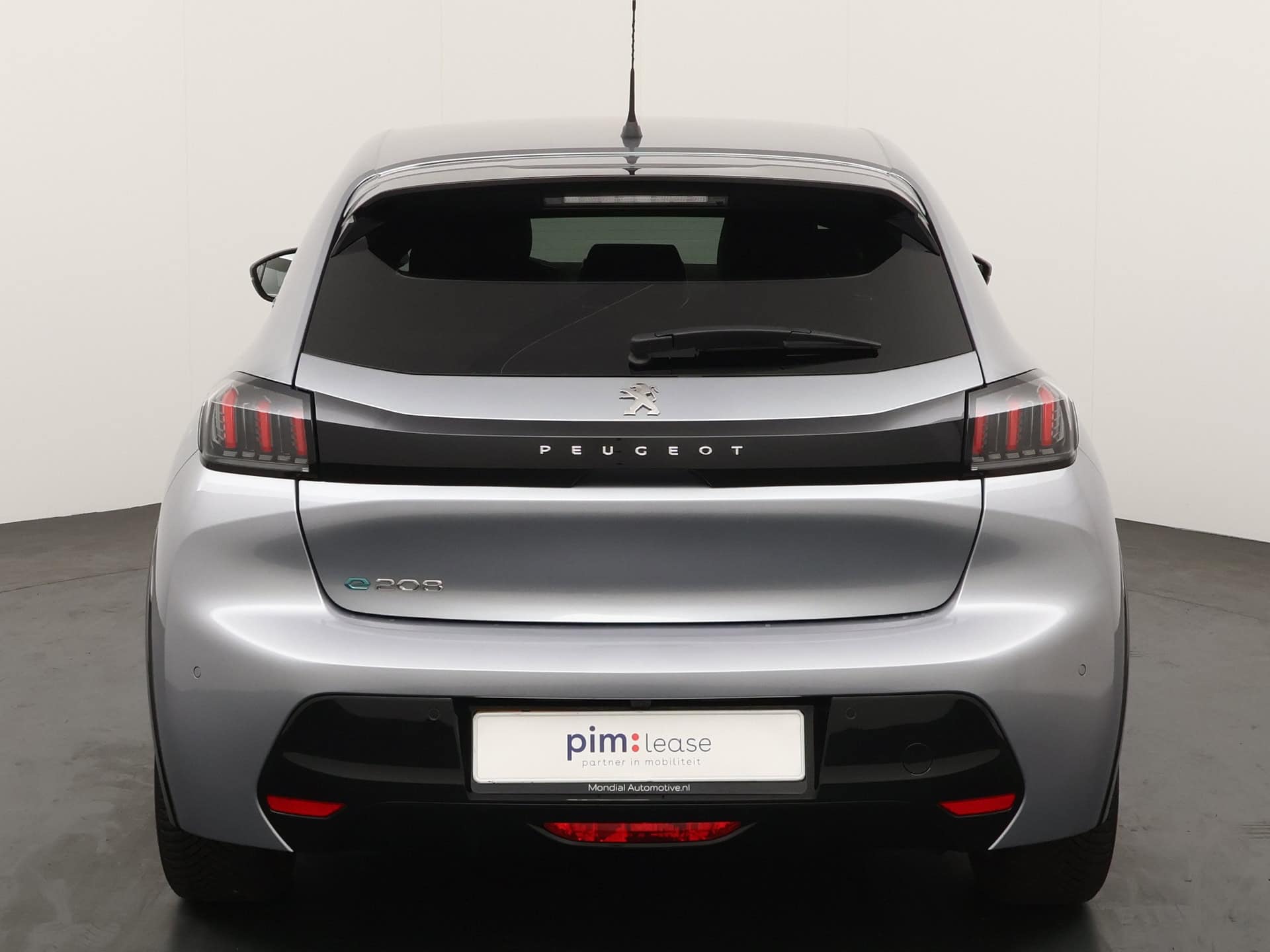 Peugeot e-208